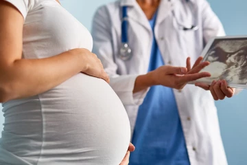 14 வயது சிறுமியை கர்ப்பமாக்கிய 18 வயது இளைஞர்!