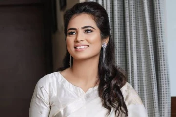 நடிகை ரம்யா பாண்டியனா இது, வித்தியாசமான போட்டோ ஷுட்- செம வைரல்