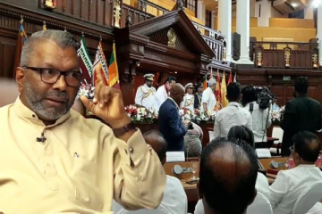 சுயாதீனமாக செயற்படப்போவதாக அறிவித்த இரண்டாவது உறுப்பினரும் அரசாங்கத்துடன் இணைந்து கொண்டார்!