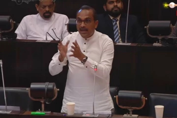 බන්ධනාගාරයේ සිරකරුවෝ 27ක් පෙළට දණ ගස්සලා වෙඩි තියලා මැරුවා - හමුදාව පොලිසිය යවලා කරපු දෙයක් ඒක - ඊයේ අපරාධෙත් මත්ද්‍රව්‍ය ගෝඩ් ෆාදර්ස්ලා ටික එකතු වෙලා කරාද කියලා සැකයි