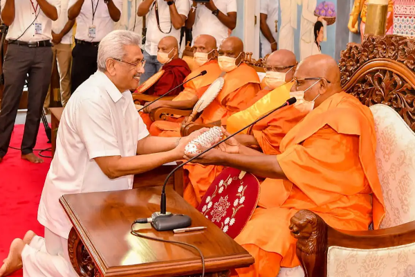 மகாநாயக்க தேரர்களிடமிருந்து கோட்டாவுக்கு பறந்த கடிதம்! | Letter From Mahanayaka Thera Flew To Gota