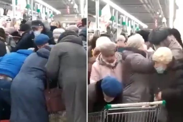 ரஷ்ய சூப்பர்மார்க்கெட்டில் சர்க்கரைக்கு அலைமோதும் மக்கள்! வெளியான வீடியோ ஆதாரம்