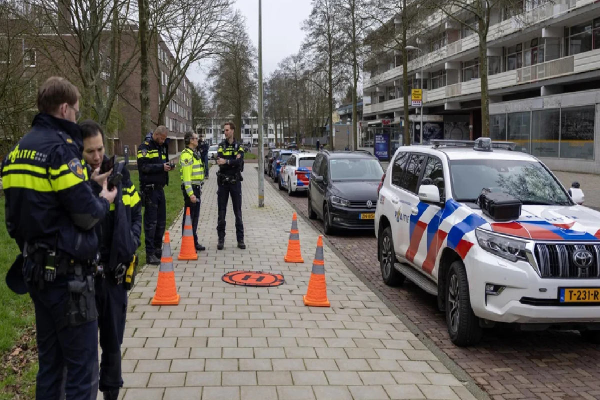 நெதர்லாந்தில் யூதப் பாடசாலை ஒன்றில் வெடிப்பு சம்பவம் | Explosion At A Jewish School In The Netherlands