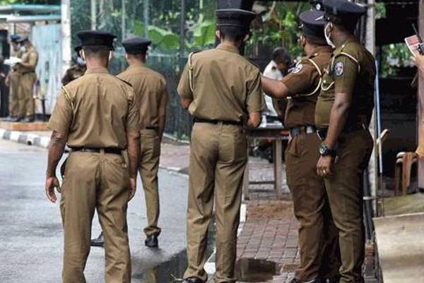 இலங்கையில் தலைதூக்கியுள்ள பாதாள உலகக்கும்பல்கள்: அமைச்சர் விடுத்துள்ள எச்சரிக்கை | Police Divisions Crime And Violent Acts Are Common இலங்கையில் தலைதூக்கியுள்ள பாதாள உலகக்கும்பல்கள்: அமைச்சர் விடுத்துள்ள எச்சரிக்கை | Police Divisions Crime And Violent Acts Are Common