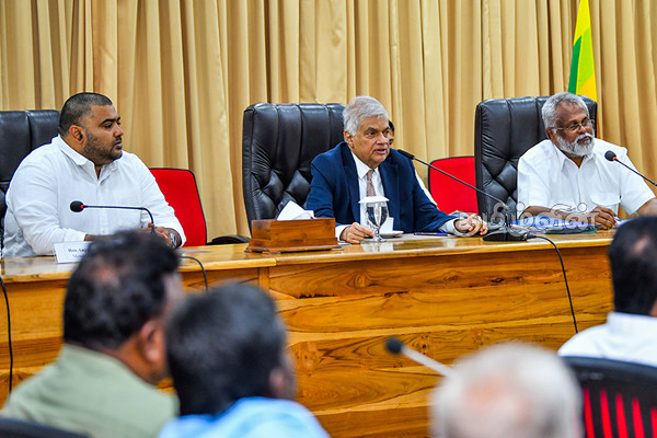 வடமாகாண வர்த்தகர்களின் பிரச்சினைகளுக்கு தீர்வு வழங்க ஜனாதிபதி உறுதி | Solution To Northern Traders Two Months Ranil