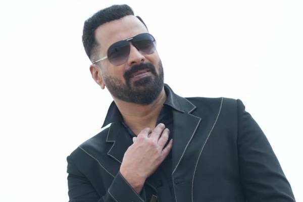 மாடியில் இருந்து விழுந்த 2 வயது மகள்..கொட்டிய ரத்தம்!! எமோஷனலாக பேசிய ஜித்தன் ரமேஷ்.. | Jithan Rameshs Emotional Daughter Painful Story