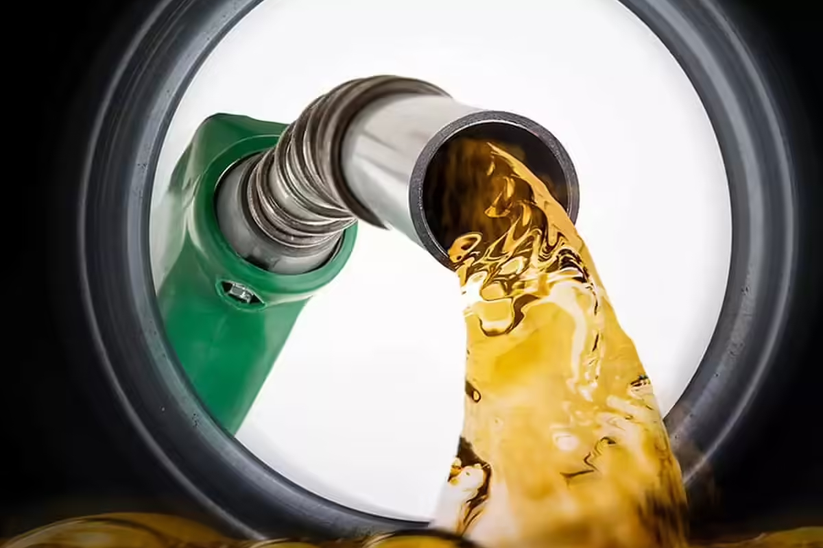 இலங்கைக்கு வரவுள்ள பெருந்தொகை எரிபொருள்! வெளியான அறிவிப்பு | 12 Shipments Of Refined Fuel To Sri Lanka