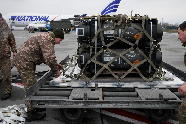 உக்ரைனுக்கு வாரிவாரிக்கொடுக்கும் அமெரிக்கா! | The United States Will Give Ukraine In Turn