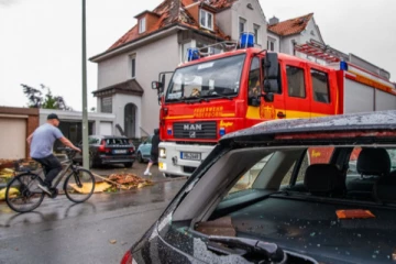 ஜேர்மனியில் பயங்கர சூறாவளி தாக்குதல்: ஒருவர் மரணம், 40 பேர் காயம்