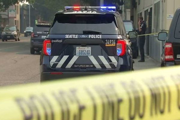 அமெரிக்காவில் 3 பேர் துப்பாக்கியால் சுட்டுக்கொலை! 6 பேர் படுகாயம் | America Seattle Gun Shooting 3 Dead 6 Injured