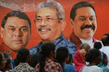 வெளிநாட்டில் இருக்கும் மொட்டு எம்.பிக்களை உடன் நாடு திரும்புமாறு உத்தரவு