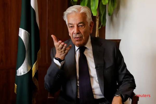 கழிப்பறை காகிதத்தை விட மோசமாக... பாகிஸ்தான் பாதுகாப்பு அமைச்சரின் பேச்சால் வெடித்த சர்ச்சை | Pakistan Treated Worse Than