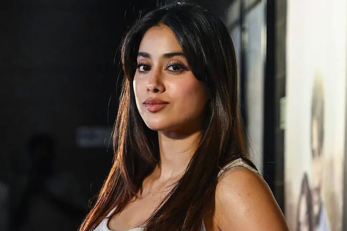 18+ இணையதளத்தில் என்னுடைய புகைப்படம்... அதிர்ச்சியில் நடிகை ஜான்வி கபூர்... | Janhvi Kapoor Talk About Deepfake Photo Of Her 18+ இணையதளத்தில் என்னுடைய புகைப்படம்... அதிர்ச்சியில் நடிகை ஜான்வி கபூர்... | Janhvi Kapoor Talk About Deepfake Photo Of Her