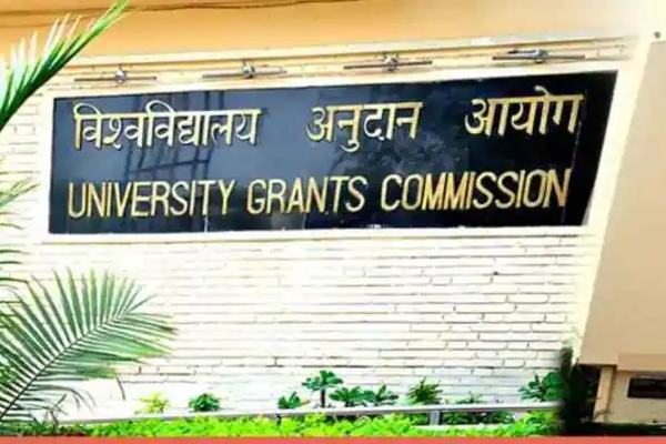 பாகிஸ்தானில் இந்திய மாணவர்கள் மேற்படிப்பு படிக்க வேண்டாம் - யூஜிசி எச்சரிக்கை..! - தமிழ்நாடு