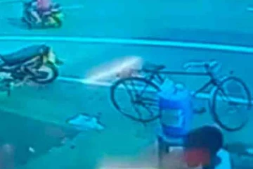 வேலைக்கு சென்று மீண்டும் வீடு திரும்பி யுவதிக்கு நேர்ந்த சோகம்! பெரும் துயர சம்பவம்