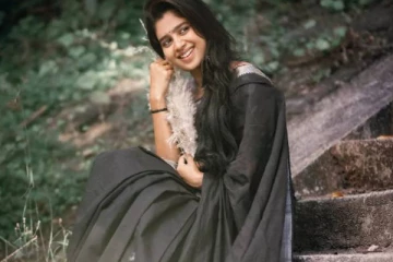 ரசிகர்களின் கண்ணை கவரும் அழகு... புடவையில் இலங்கைப் பெண் ஜனனி வெளியிட்ட காணொளி!