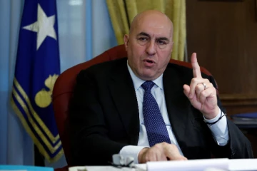 இத்தாலியின் பாதுகாப்பு அமைச்சர் மருத்துவமனையில் அனுமதி