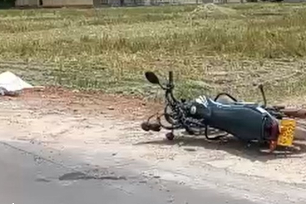யாழில் சற்று முன் இடம் பெற்ற வாகன விபத்து; ஒருவர் உயிரிழப்பு | Car Accident In Jaffna One Person Was Killed
