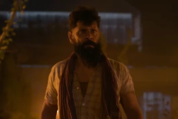 சீயான் விக்ரம் மிரட்டி இருக்கும் வீர தீர சூரன் பட ட்ரெய்லர்