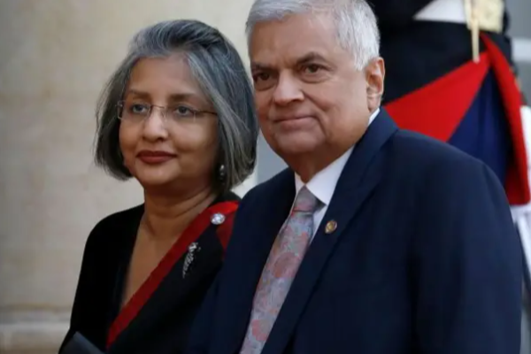 லண்டன் விஜயத்தால் சிக்கலுக்குள்ளாகியுள்ள மிஸ்டர் கிளீன் - ரணில் | Ranil In Trouble Over Mr Clean Project