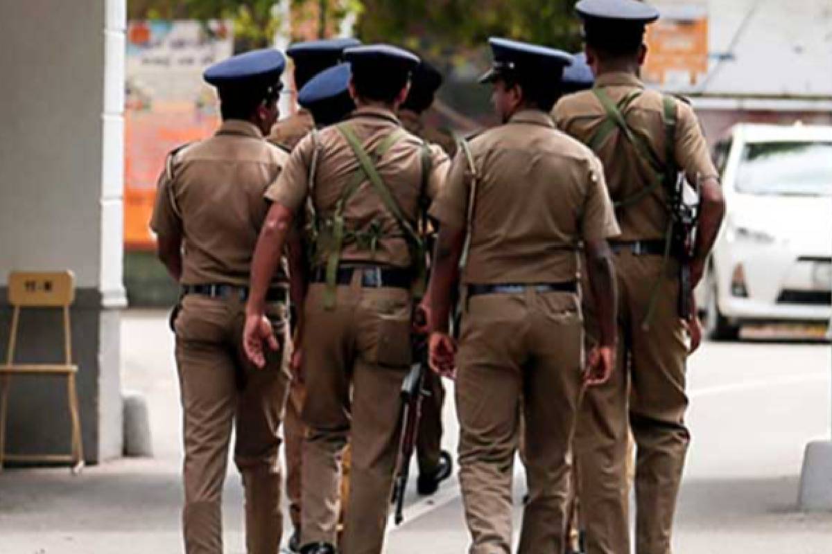 குறிகட்டுவானில் இருந்து நெடுந்தீவு நோக்கி பயணித்த படகு விபத்து! | Boat Traveling From Kurikadduvan Accident குறிகட்டுவானில் இருந்து நெடுந்தீவு நோக்கி பயணித்த படகு விபத்து! | Boat Traveling From Kurikadduvan Accident