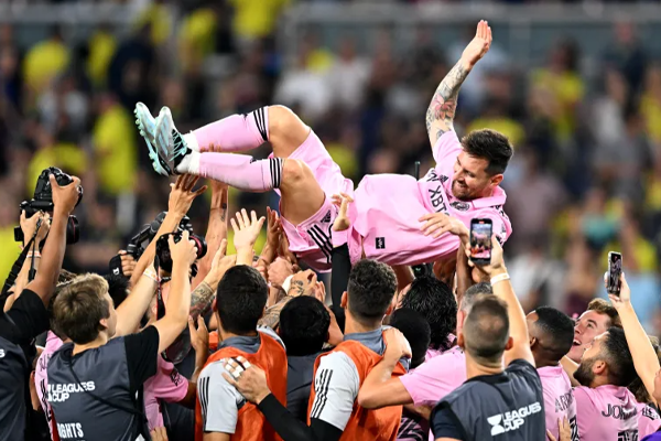 கால்பந்து வரலாற்றில் புதிய சாதனை படைத்த மெஸ்ஸி! | Football Legend Messi World Records Ronaldo Mbappe