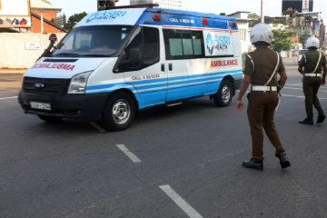 நோயாளர் காவு வண்டி - முச்சக்கர வண்டி மோதி விபத்து; ஒருவர் பலி