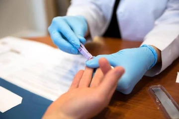 சுவிஸில் இளையோர்களுக்கு இந்த நோய்களுக்கான பரிசோதனைகள் இலவசம்