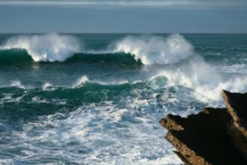 என்றுமில்லாதவாறு முல்லைத்தீவு கடல் கொந்தளிப்பு