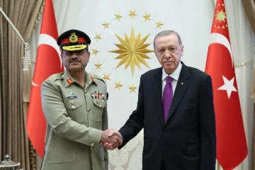 இந்தியாவிற்கு எதிராக... பாகிஸ்தான் இராணுவ தளபதியை நேரில் பாராட்டிய துருக்கி ஜனாதிபதி