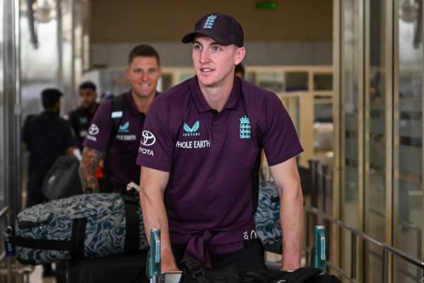 இலங்கையை வந்தடைந்த இங்கிலாந்து கிரிக்கெட் அணி! | Sl Vs Eng Match Odi T20 Match