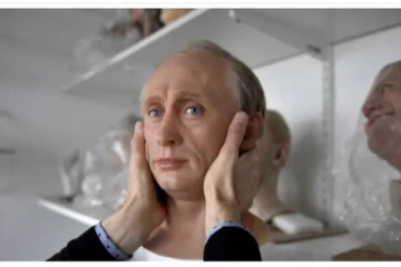 போர் நடவடிக்கை எதிரொலி : புதினின் மெழுகு உருவச்சிலையை அகற்றிய பிரபல அருங்காட்சியம்