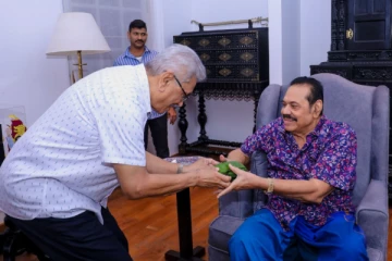 புத்தாண்டில் ஒன்றுகூடிய ராஜபக்க்ஷர்கள்; மஹிந்தவின் பதிவு!