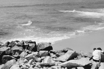 கடற்கரையில் காதலனின் செயலால் 19 வயது காதலி பரிதாப உயிரிழப்பு