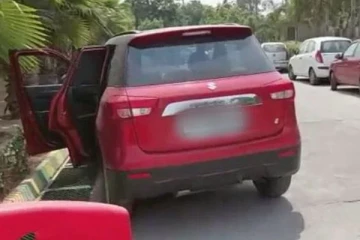 கொரோனாவால் பாதிக்கப்பட்டு காரிலேயே உயிரிழந்த பெண்: அதிர்ச்சியை ஏற்படுத்திய சம்பவம்