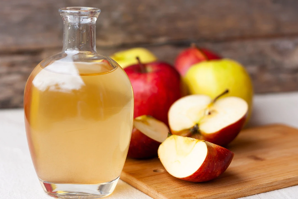 இந்த பொருட்கள் வருஷ கணக்கில் கெட்டேப்போகாது! பயப்படாமல் வைத்து விரும்பி விரும்பி சாப்பிடலாமாம்! | Common Food Items That Never Expire