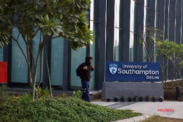 உள்நாட்டில் கடும் நெருக்கடி... இந்தியாவில் செயல்படத் தொடங்கிய பிரித்தானியப் பல்கலைக்கழகங்கள்