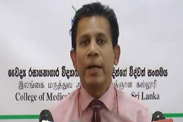 நாடளாவிய ரீதியில் போராட்டத்தில் குதித்த வைத்தியர்கள் - ஒரு நாள் வேலைநிறுத்தம் | All Hospital Officials Are On Strike
