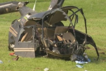 ஒன்ராறியோவில் விபத்துக்குள்ளாகி கீழே விழுந்து நொருங்கிய ஹெலிகொப்டர்