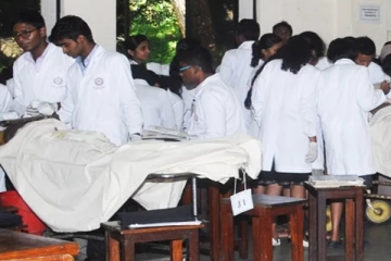 பல்கலைக்கழகங்களுக்கு இணைத்துக்கொள்ளப்படும் மருத்துவபீட மாணவர்களின் எண்ணிக்கை அதிகரிப்பு