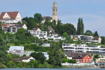 சுவிஸ் நகரமொன்றில் வீடு வாங்க போட்டி போடும் வெளிநாட்டவர்கள்: விளைவு