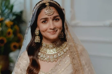 அச்சு அசல் ஆலியா பட் போலவே இருக்கும் பெண்! வீடியோ வைரல்