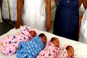 ஒரே பிரசவத்தில் நான்கு பிள்ளைகளை பெற்றெடுத்த இளம் தாய்