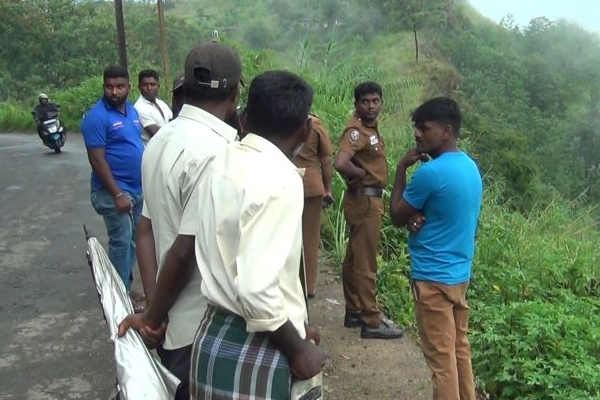 நீர்வீழ்ச்சியில் குதித்து 4 பிள்ளைகளின் தாய் பலி | Suicide Today Sri Lanka