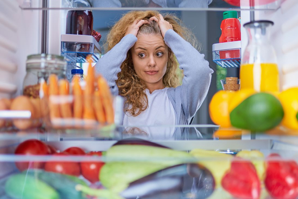 தயவு செய்து பிரிட்ஜில் இதையெல்லாம் வைத்து விடாதீர்கள்! இவ்வளவு இருக்கா? | This Food Items That Should Not Be Kept In Fridge