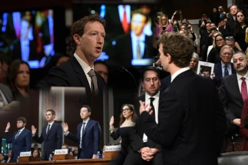 செனட் விசாரணையில் மன்னிப்பு கேட்ட மார்க் சக்கர்பெர்க்