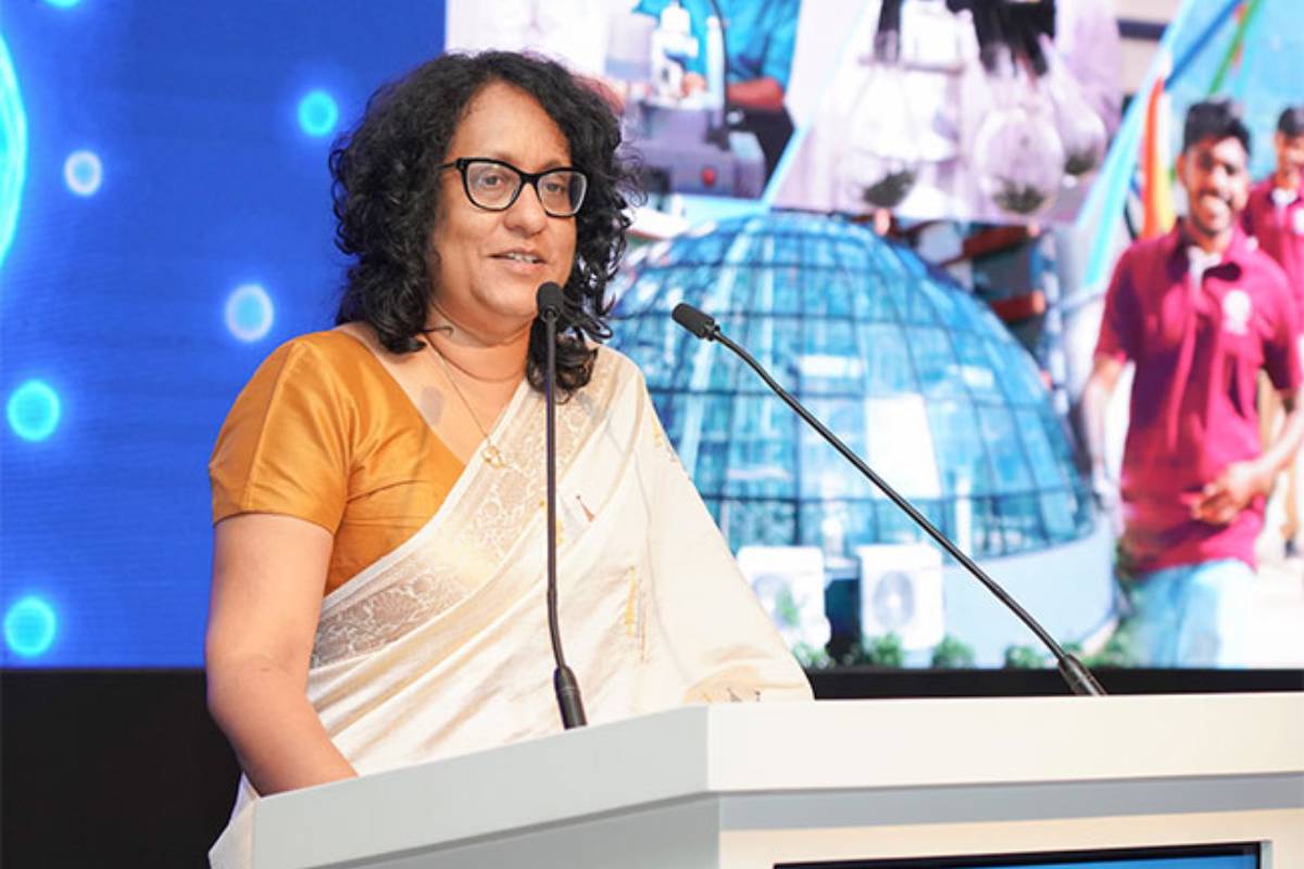 600ற்கும் மேற்பட்ட வாகனங்களைப் பயன்படுத்தும் ஜனாதிபதி செயலகம்! ஹரிணி வெளியிட்ட தகவல் | Presidential Secretariat Uses Over 600 Vehicles