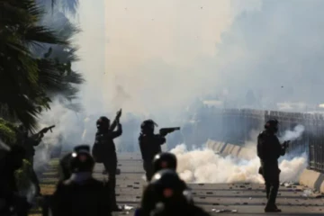 பாகிஸ்தானில் மீண்டும் பதற்றம் ; 76 பேர் உயிரிழப்பு