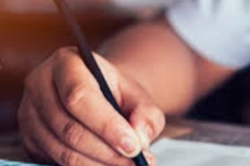 විභාග මධ්‍යස්ථානයක දි පාසල් සිසුවියකට වූ අතවරයක් සම්බන්ධයෙන් පරීක්ෂණයක්.. (PHOTO)