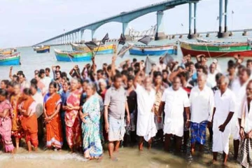இலங்கையர்களால் நடுக்கடலில் தாக்கப்பட்ட இந்திய கடற்தொழிலாளர்கள்: தமிழகத்தில் போராட்டம்